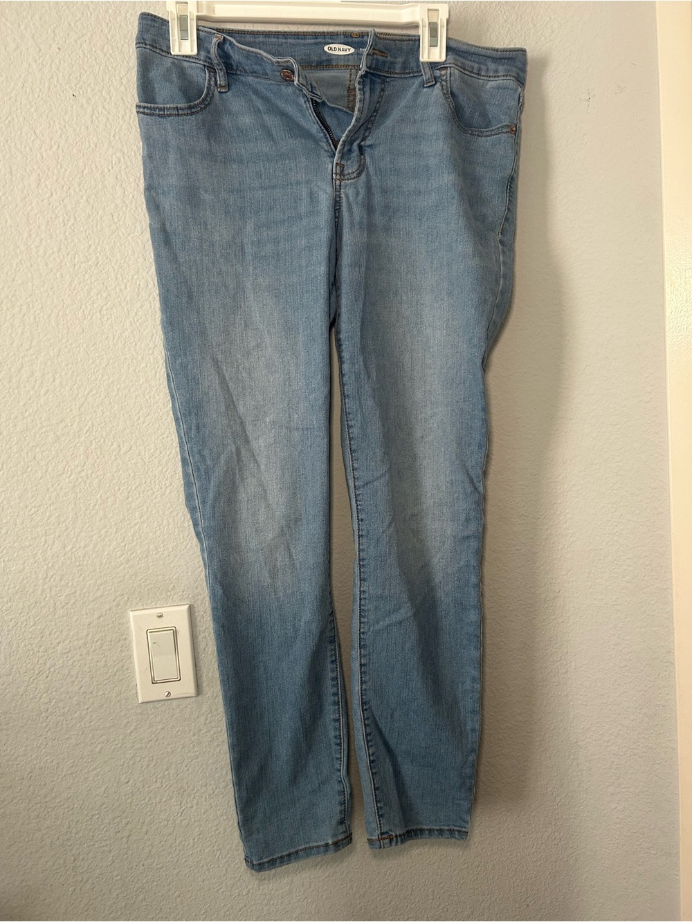 Old Navy women Light Wash Skinny Jeans